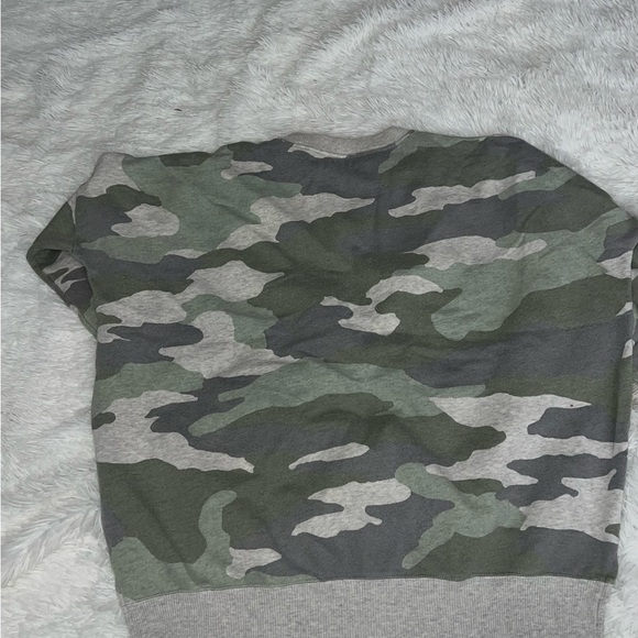 Aerie Camouflage Crewneck Sweatshirt size XS (fits oversized) - Picture 4 of 4